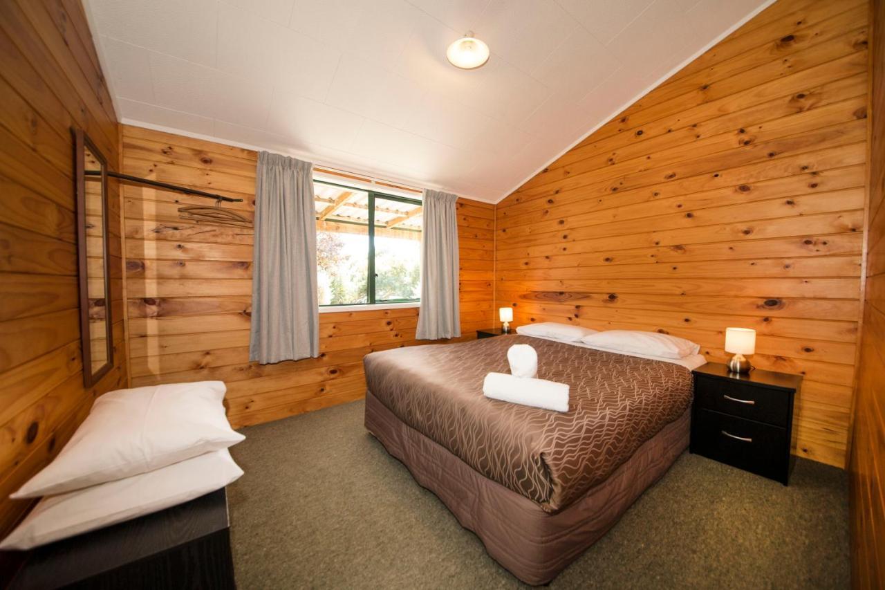 Motel The Clive Hideaway Zewnętrze zdjęcie